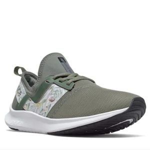 LIKE NEW new balance nergize olive green sneakers